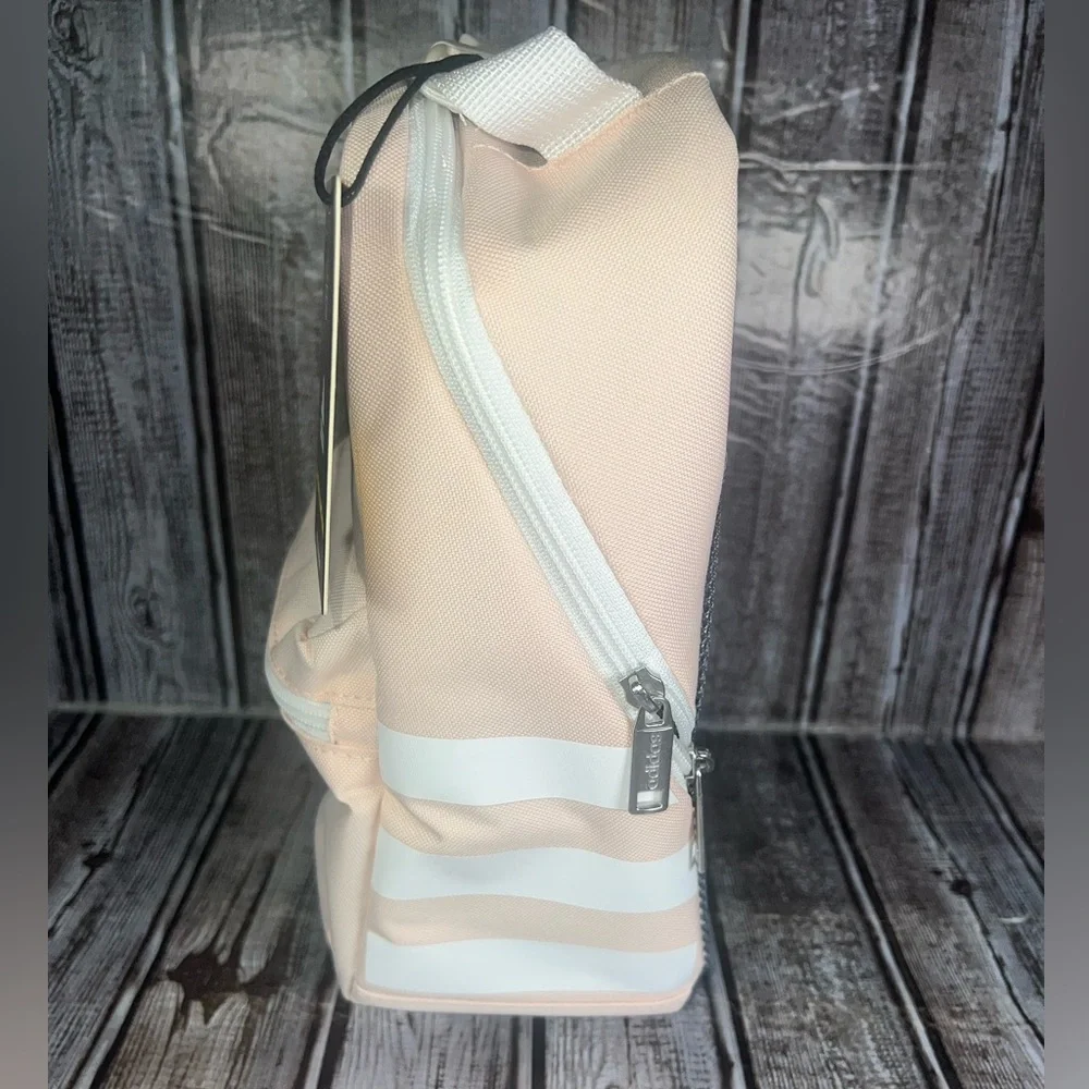 Adidas‎ Insulated Lunch Bag Front Zip Pocket, Clip Handle Light Pink School NEW!
